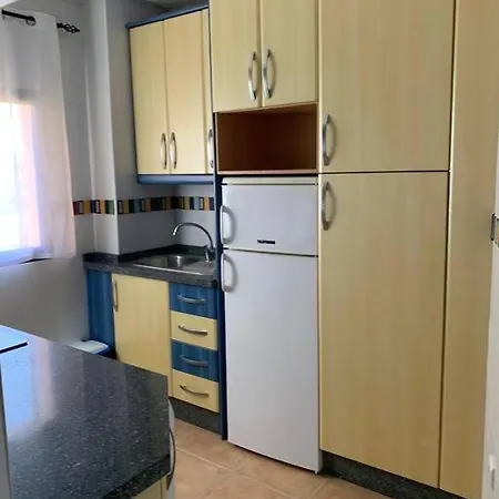 1ª Linea Edificio La Paz * פואנגירולה