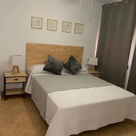1ª Linea Edificio La Paz פואנגירולה