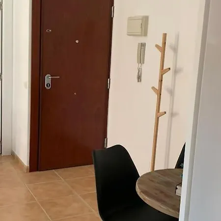 1ª Linea Edificio La Paz פואנגירולה