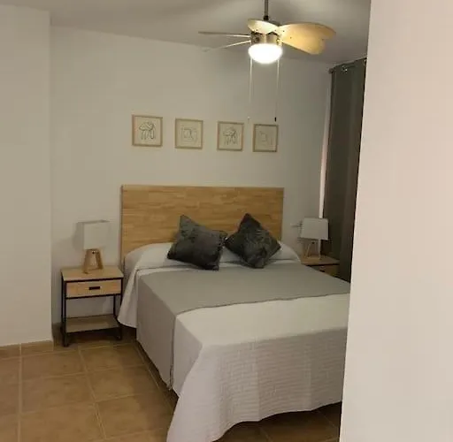 1ª Linea Edificio La Paz * フエンヒロラ