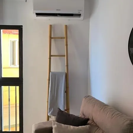 1ª Linea Edificio La Paz *